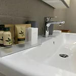 Lxr Bed and Breakfast 4*