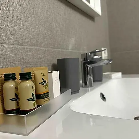 לינה וארוחת בוקר Lxr
