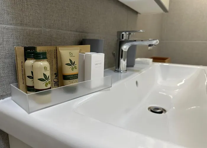 Lxr Bed & Breakfast 4*